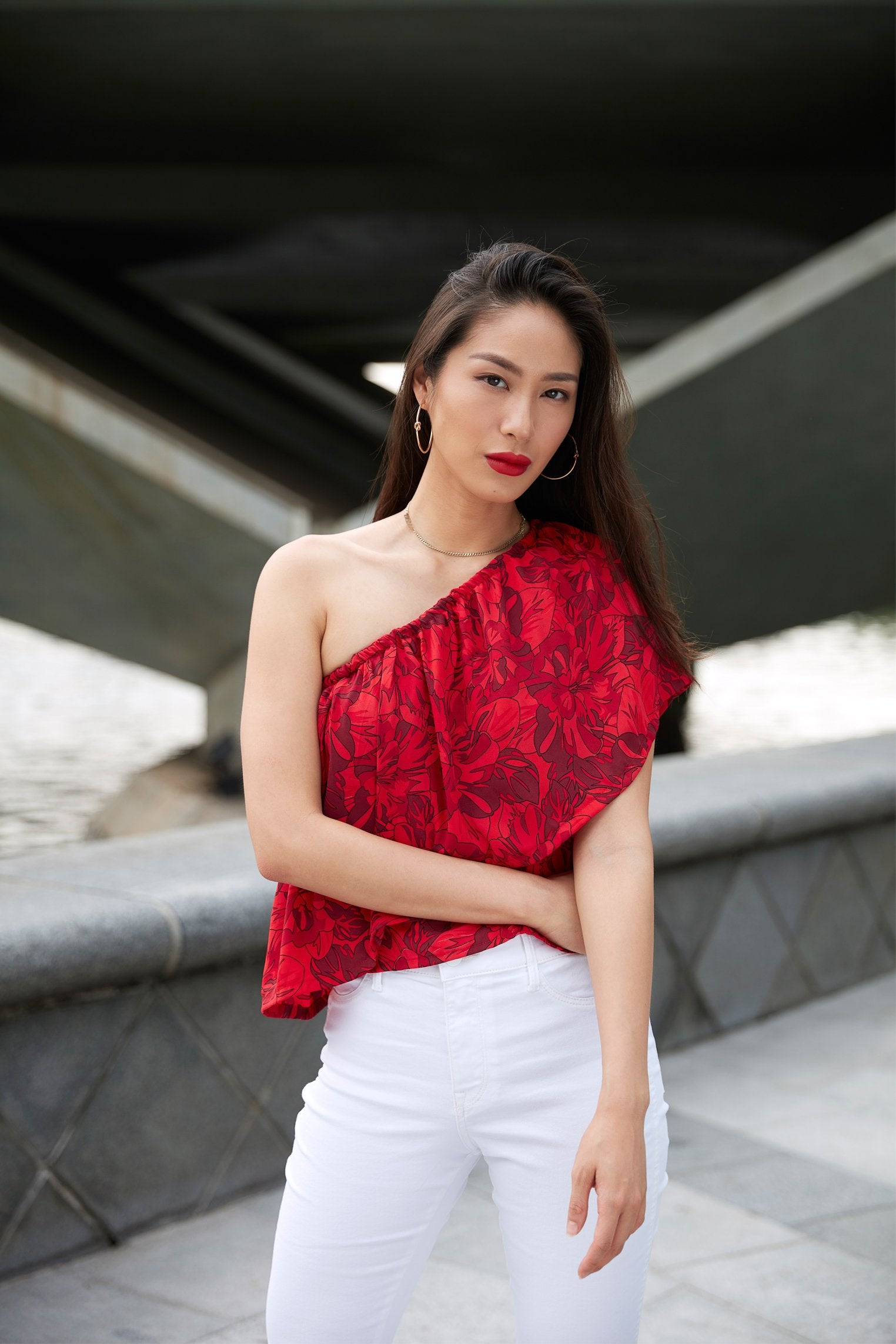 Red Floral Asymmetric Top – Liv' Tropicana